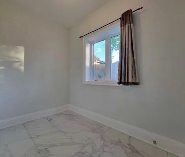 For Lease - 36 Sussex Avenue, Richmond Hill, Ontario - Photo 6