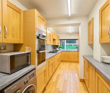 4 bedroom House To Let Total Size: 1238 SQ FT - Photo 6