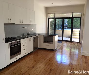 166 Carrington Road, Waverley NSW 2024 - House For Rent | Domain - Photo 4