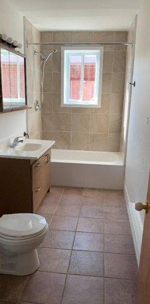 5 1/2 spacieux et lumineux - Photo 1