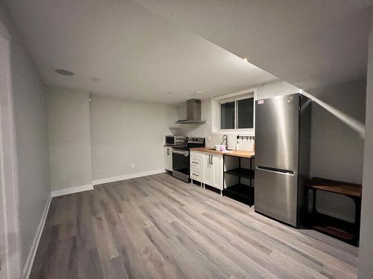 For Lease - 33 THUNDERBOLT Street, Kanata, Ontario - Photo 1