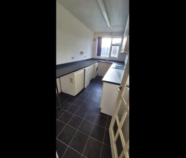 2 Bed Flat, Brooklands Court, M8 - Photo 4