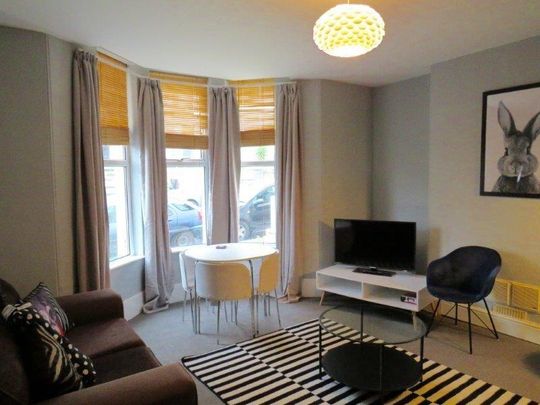 5 bedroom house share to rent - Photo 1