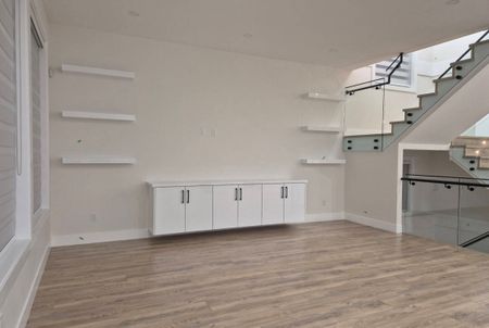 2715 201 St, Langley (Main Level) - Photo 4