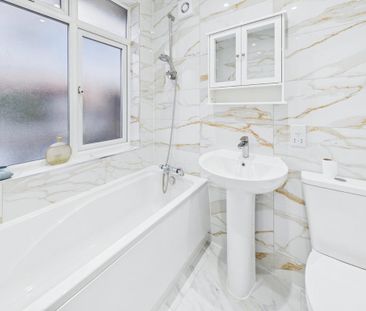 3 bedroom semi-detached house to rent - Photo 5