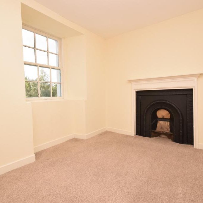 4 bedroom detached house to rent - Photo 1