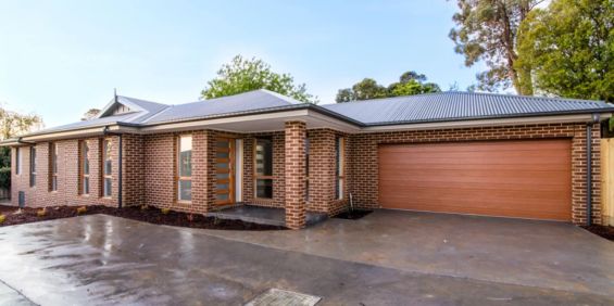Spacious 4 Bedroom Unit - Photo 3
