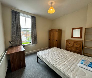 Monkgate, The Groves - P10980 - Photo 3