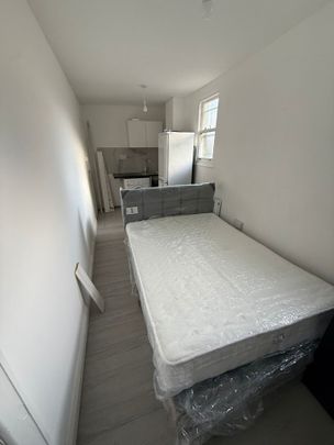 Studio Flat, Upper St, N1 - Photo 1