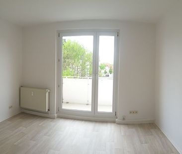 Attraktive 3-Zimmer-Wohnung im 1. Obergeschoss mit Balkon in Merseburg - Photo 1