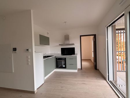 Location Appartement 2 pièces 43m² - Photo 2
