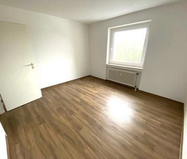 Ab sofort frei: Helle 3-Zimmer-Wohnung mit modernem Bad und Balkon ... - Photo 2