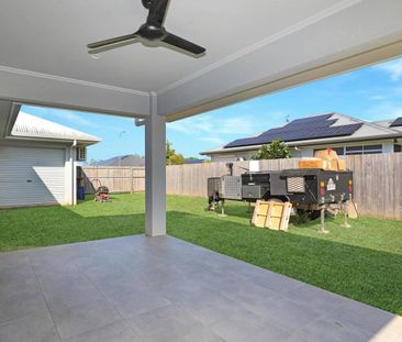 Modern Family Home - Fully Air Conditioned - Side Access - Photo 5