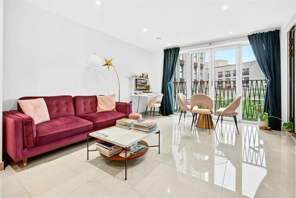 St. Georges Circus, Southwark, SE1 - Photo 1