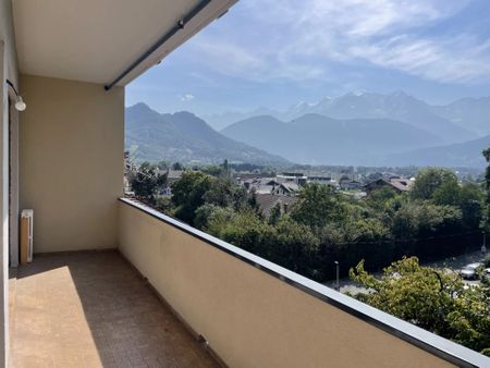 Location Appartement 4 pièces 95m² SALLANCHES 74700 - Photo 5