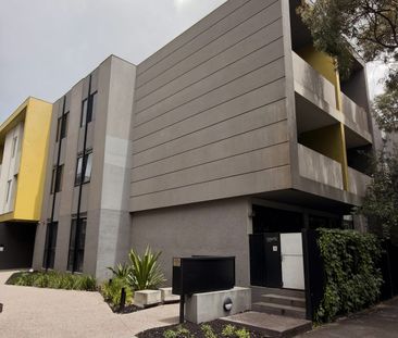 Spacious Two-Bedroom Apartment in a Premium Lifestyle Location - Photo 2