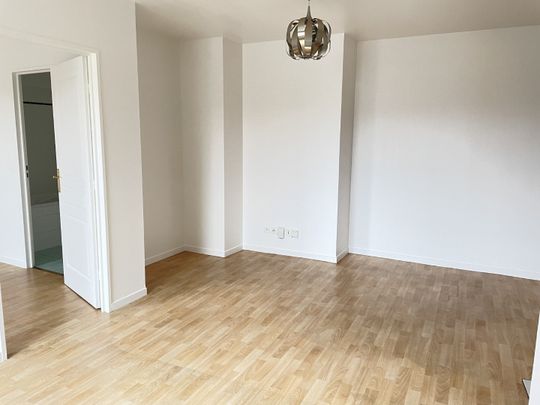 Location Appartement 2 pièces 41m² LA MADELEINE 59110 - Photo 1