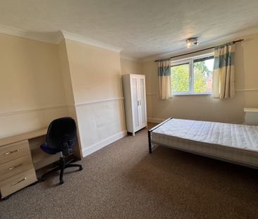 Tang Hall Lane, Tang Hall - P1582 - Photo 1