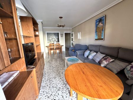 Piso en Benidorm, Centro-Tomas Ortuno, alquiler - Photo 2