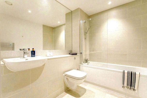 Furnished 2 bedroom apartment with access to the amazing Sky Garden, available within the luxurious development, Allegro. - Photo 1