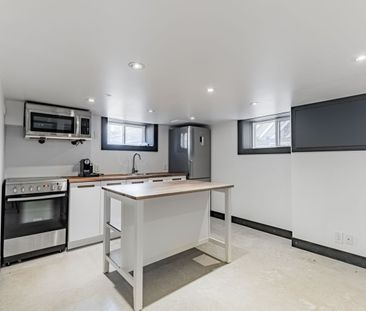 For Lease - 18 Sunnybrae Crescent Unit# Lower, Toronto, Ontario - Photo 6