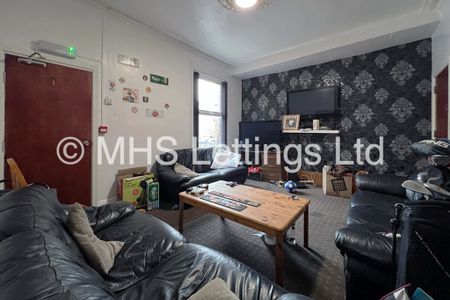 6 Bedroom Mid Terraced House for rent in Queens Road - Photo 2
