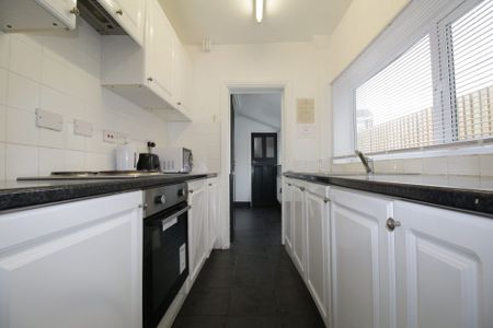 Student Accommodation, 17 Foss Bank, Lincoln, Lincolnshire, LN1 1TA - Photo 3