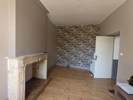 Location Maison 6 pièces 200m² BLAYE 33390 - Photo 2