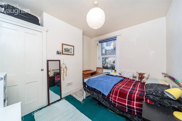 4 bedroom terraced house to rent - Photo 1