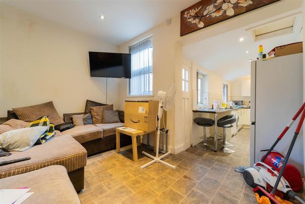 4 bedroom house to rent - Photo 1