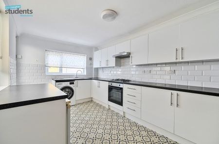 5 bedroom terraced house to rent - Photo 2