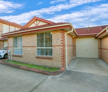 Neat & Tidy Two Bedroom Villa - Photo 1