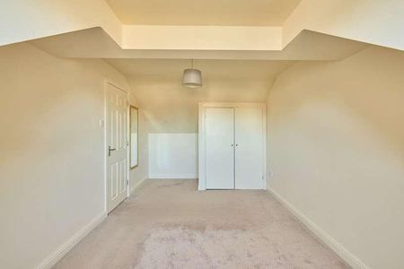 The Crofts, Witney, OX28 - Photo 3