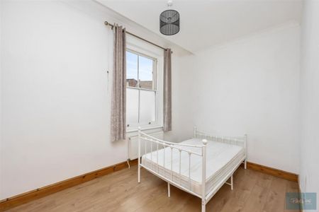 3 bedroom apartment to rent - Photo 3