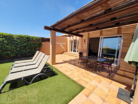 2 room luxury Villa for rent in Adeje, Canary Islands - Photo 3