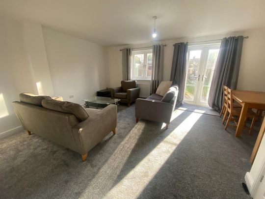 3 bedroom townhouse to rent - Photo 1