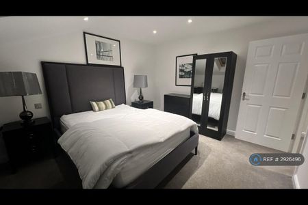 1 bedroom in a house share to rent - Photo 3