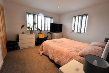 3 bedroom detached house to rent - Photo 4