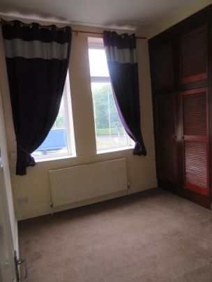 Manchester Road, Bury, BL9 - Photo 1