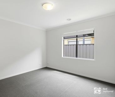 This spacious family home offers comfortable living in a convenient... - Photo 6