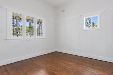 Unique Family Home In Ideal Location - Photo 3