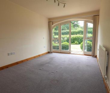 3 bedroom barn conversion to rent - Photo 3