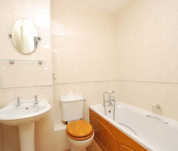 2 bedroom flat to rent - Photo 6