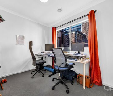 Stylish Family Living in Waterhaven Estate !! - Photo 6