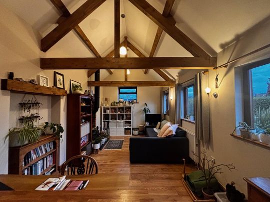 2 bedroom detached bungalow to rent - Photo 1