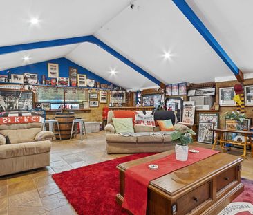 Tranquil Living In MacDonald Park! - Photo 2