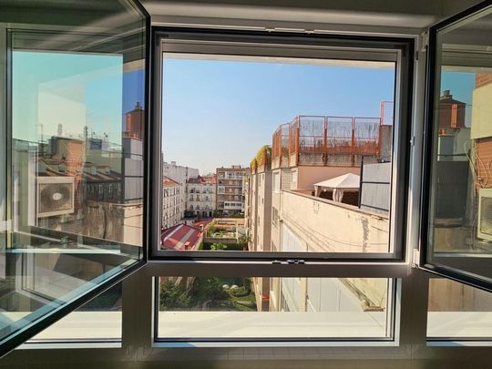 4 room luxury Flat for rent in Madrid, Spain - Photo 1