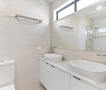 Modern 3 Bedroom Home in Central Coolum! - Photo 6