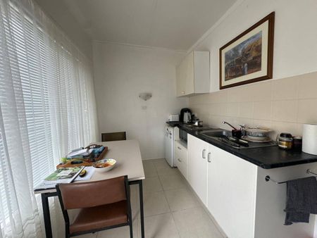 Tidy Unit close to Hospital - Photo 4