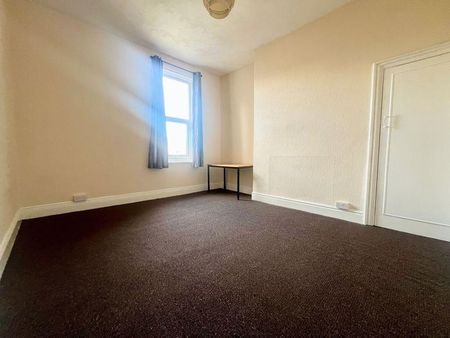 5 bedroom terraced house to rent - Photo 4